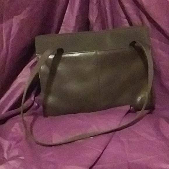 Jaclyn smith genuine leather with man made trim - Picture 13 of 13